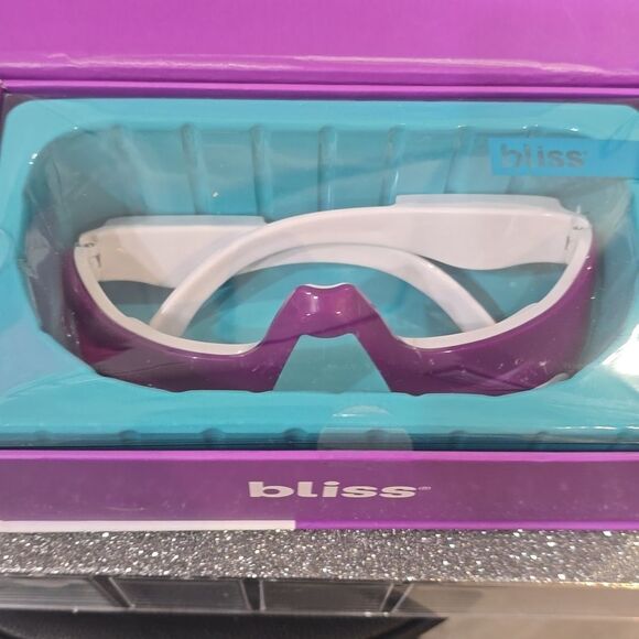 Bliss Youth Got This EMS Eye Massager w/Red Light - Picture 4 of 7